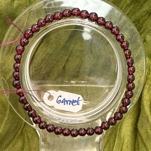 Elegant Garnet Beaded Bracelet